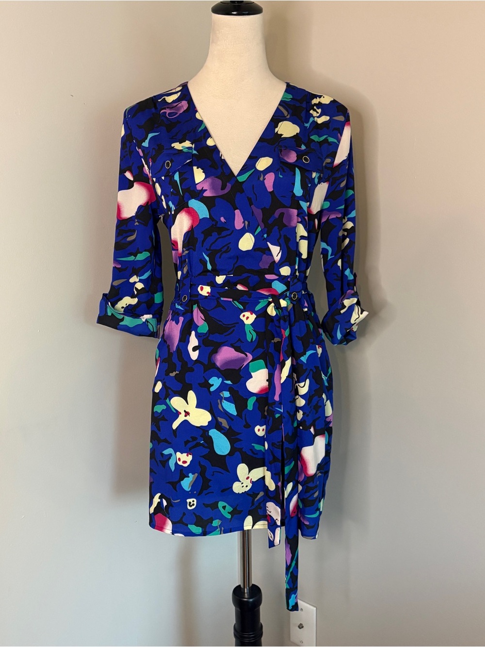 Yumi‎ Kim Renata Blue Floral Mini Dress Wrap Belted Roll Tab Sleeve Boho Chic XS
